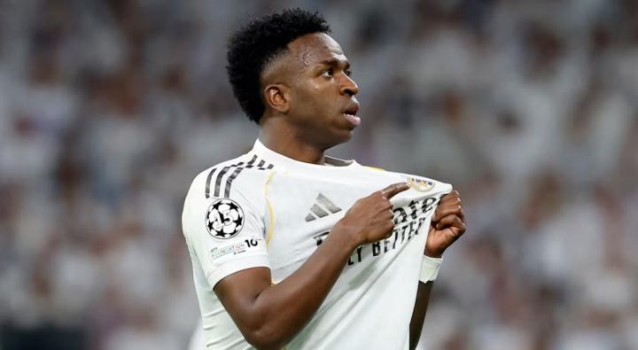 阿斯:所有人都折服于维尼修斯的表现,没人再去质疑续约 新闻 阿斯:所有人都折服于维尼修斯的表现,没人再去质疑续约 新闻