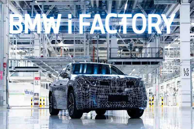  关税阴霾笼罩德系豪华车；宝马却凭借成本韧性稳住阵脚。 汽车科技