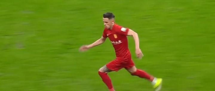  川渝德比激战正酣；肯帕努世界波点亮夜晚；球迷热情成为最强后盾。 体育新闻 川渝德比激战正酣；肯帕努世界波点亮夜晚；球迷热情成为最强后盾。 体育新闻