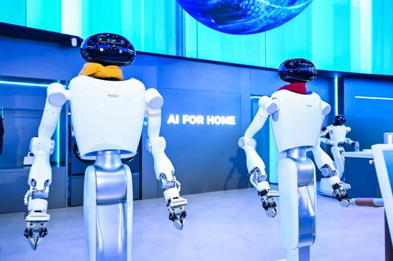 具身智能技术迅猛发展;AWE展会展示家庭应用潜力;多重挑战仍待逐步克服。 IT技术 具身智能技术迅猛发展;AWE展会展示家庭应用潜力;多重挑战仍待逐步克服。 IT技术