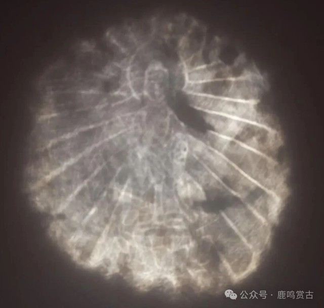  【光学秘技】尘封六十载的中国古镜，为何能让佛像“穿透”时光浮现？ 文化旅游