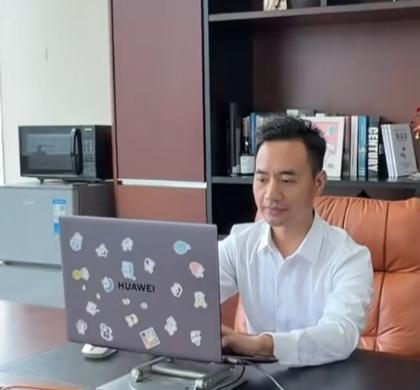  500万拍下WSBK冠军复刻赛车：洗脸熊的公益营销与品牌升维之道 企业服务